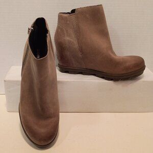 Sorel Women's Ankle Boots in Tan